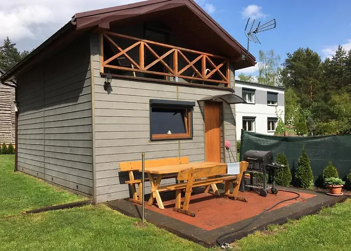 Letniskowy Nad Jeziorem W Steszewku 山林小屋