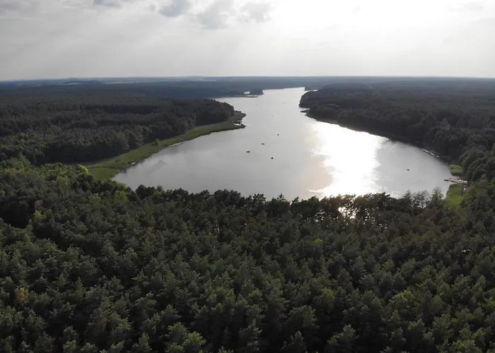 Letniskowy Nad Jeziorem W Steszewku 山林小屋